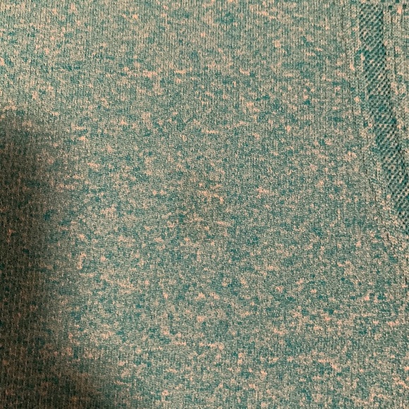 Lululemon shirt size 4 - Picture 2 of 5